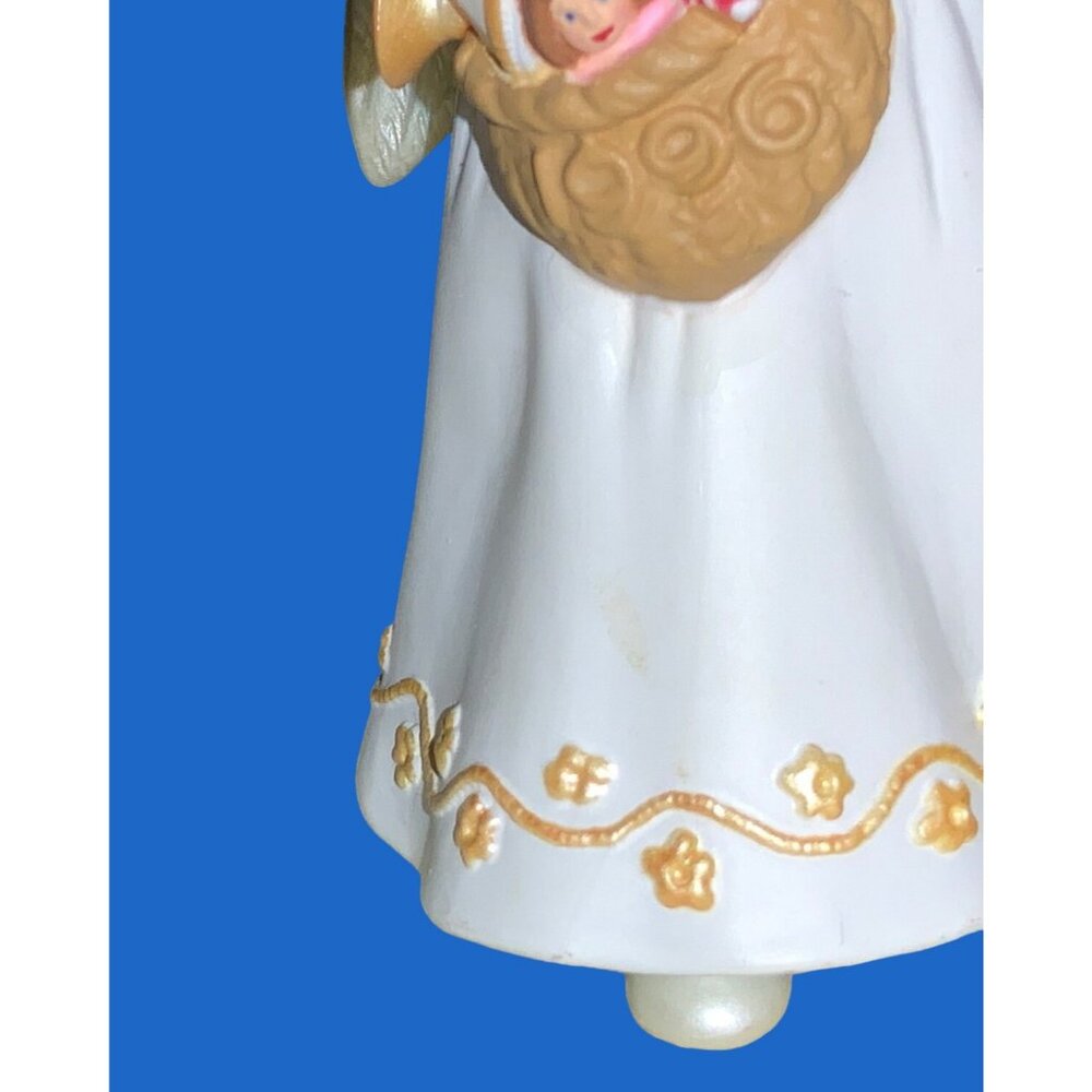 Hallmark 1996 Christkindl  Christmas Visitors Angel Ornament #2 in Series - Picture 4 of 13